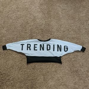 Girl's Sz 6/7 Justice "Trending" Croped Sweatshirt